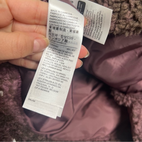 Levi’s COZY VINTAGE RELAXED FIT SHERPA TRUCKER JACKET NWT - Picture 7 of 12